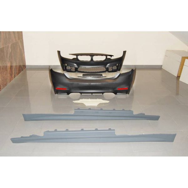 Kit estetico per BMW F32 / F33 Look M4