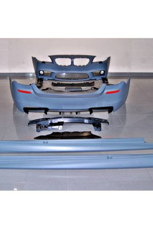 Kit estetico per BMW F10 Look M5