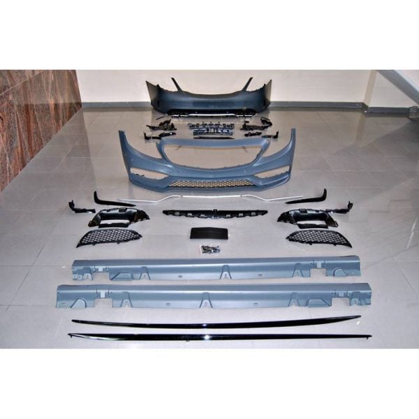 Kit estetico per Mercedes W205 4 p. Look C63