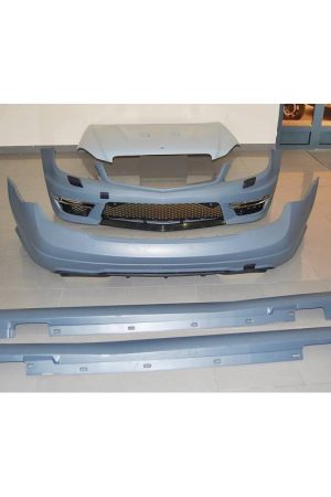 Kit estetico per Mercedes W204 11-13 Look AMG