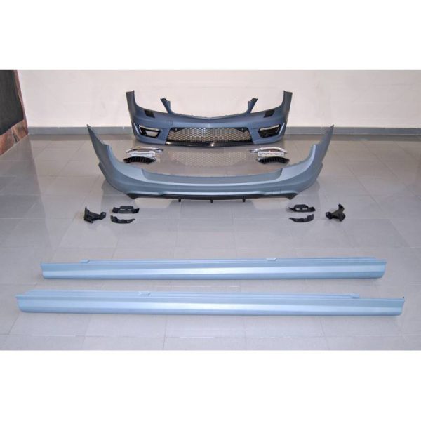 Kit estetico per Mercedes W204 SW 11-13 Look AMG