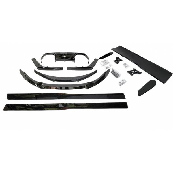 Kit estetico per BMW F82 / F83 M4 Look CS / GTS Nero lucido