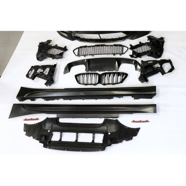 Kit estetico per BMW F22 / F23 2013-2019 Look M2 Competition