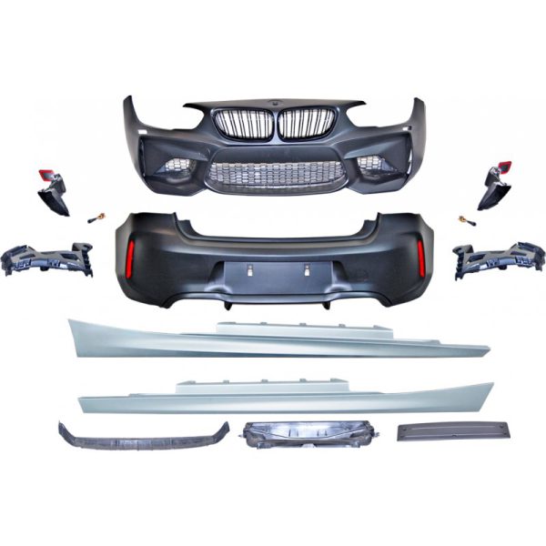 Kit estetico per BMW F21 LCI 15-19 look M2